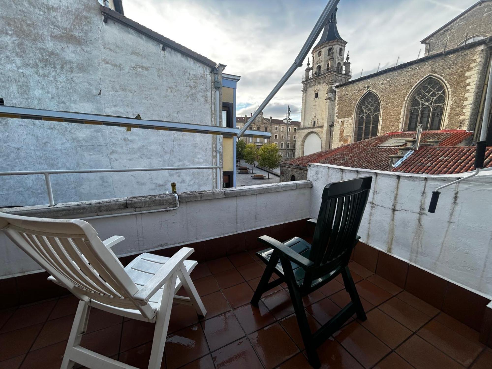 Habitacion Privada En Pleno Centro De Vitoria-Gasteiz Exterior photo
